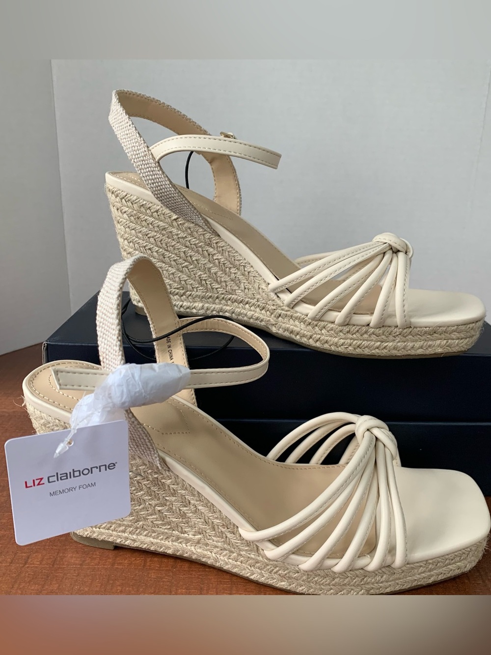 NWT Liz Claiborne Off White Espadrille Wedge Sandals Graduation Bridal 10M